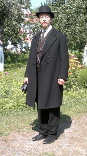 Доктор Быков (Иван Охлобыстин) в роли Антона Палыча Чехова