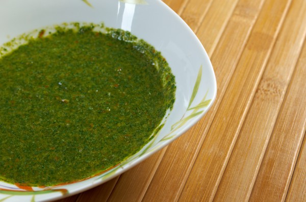 Рецепт зеленой аджики с маслом грецкого ореха