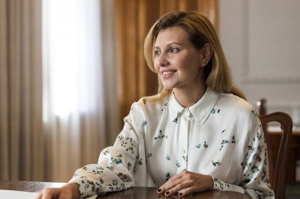 Елена Зеленская продемонстрировала эффектный look