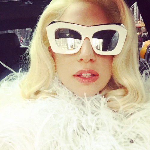 Эпатажная американская певица Lady Gaga
