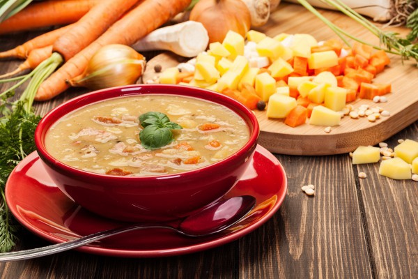 Наваристые супы противопоказаны людям с высоким холестерином
