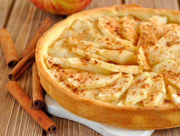 Французский тарт с яблоками и корицей