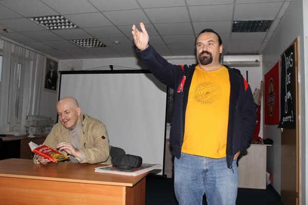 Бузина и Чаленко (справа)
