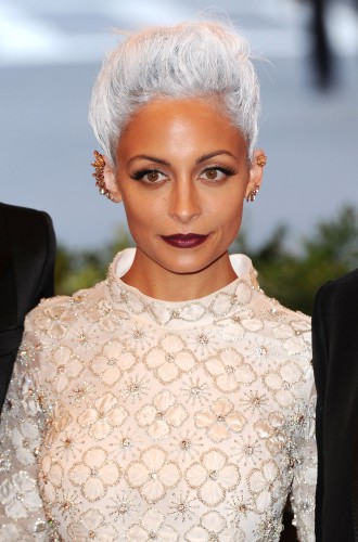Образ Николь Риччи на Met Ball 2013 не пришелся по вкусу Рианне