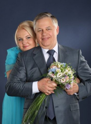 Петр Симоненко счастлив с молодой женой