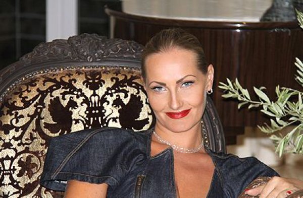 Елена Савчук стала новой женой Леонида Черновецкого