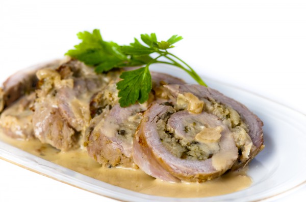 Мясные рулеты с начинкой