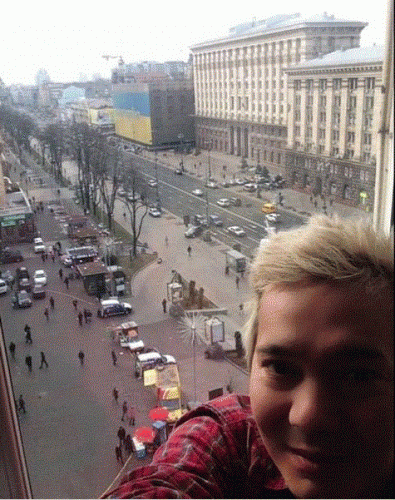 Олег Яковлев прилетел в Киев, чтобы записать свою новую песню
