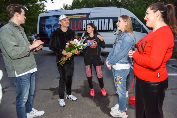 GENA VITER запремьерил клип “Мона Лиза“ в автокинотеатре под открытым небом