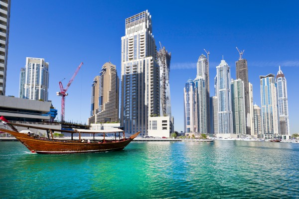 Как оформить рабочую визу в ОАЭ