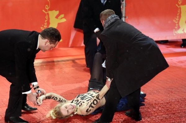 Femen против женского обрезания