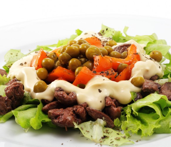 Салат с куриной печенью и помидорами Салат с куриной печенью и помидорами