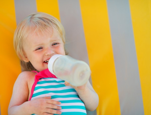 Режим питья для ребенка в жару
