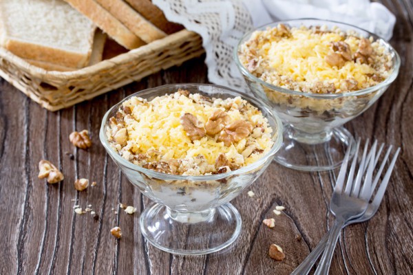 Салат с курицей и грушей картинки Салат с курицей и грушей картинки