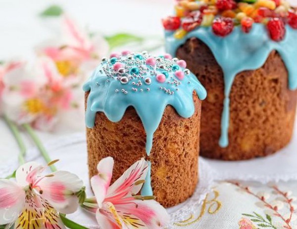 Кулич в хлебопечке: Три вкусные идеи к Пасхе