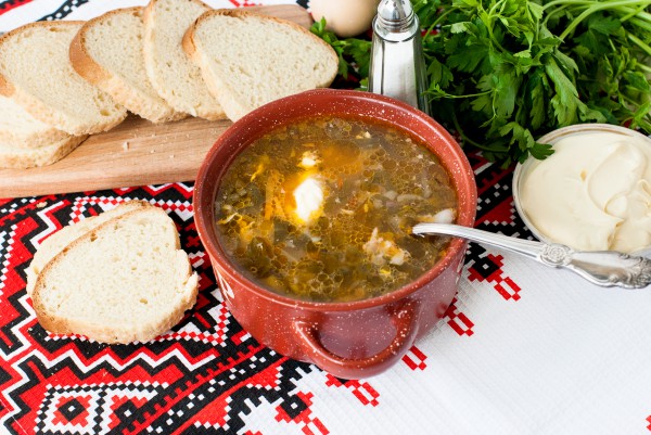 Борщ зеленый с крапивой и щавелем