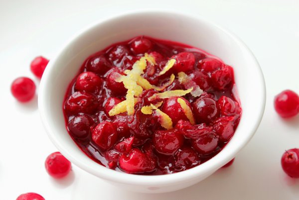 Из клюквы можно приготовить много вкусных и полезных блюд