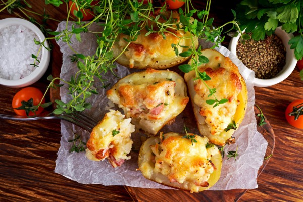 Картошка запеченная с сыром