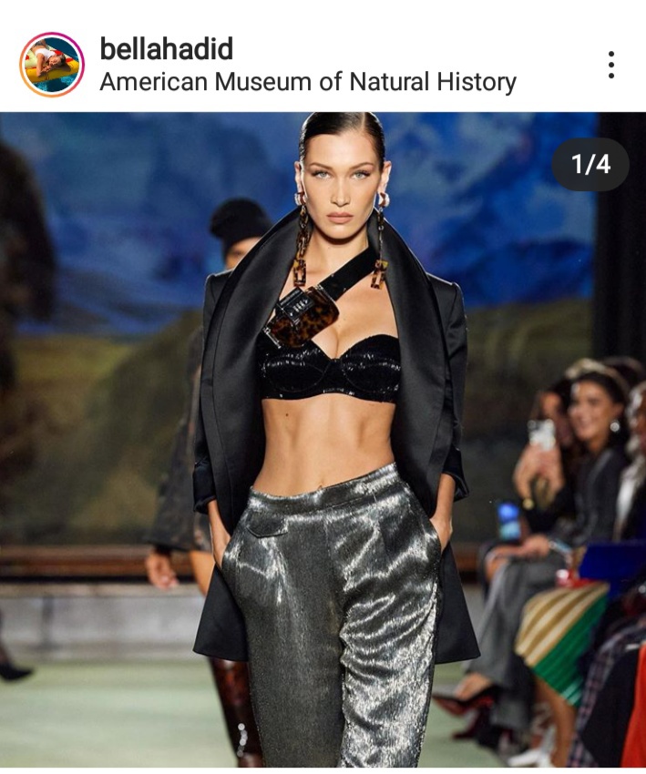 Белла Хадид на показе Brandon Maxwell