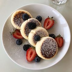 Сырники с ягодами