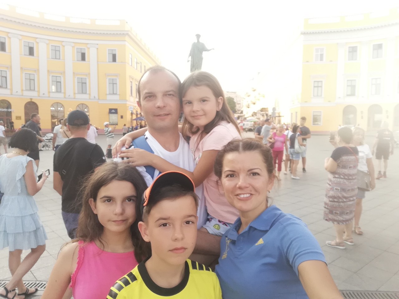 В купальнике, с гантелями и на матче: Маричка Падалко показала, как отдохнула с семьей