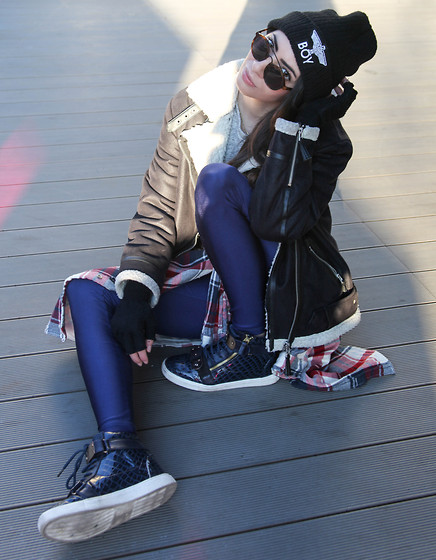 Модные вязаные шапки: Street style