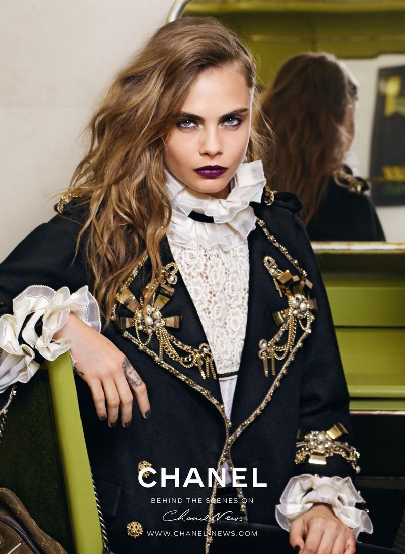 Кара Делевинь в рекламе Chanel: В Сеть попал первый кадр кампании