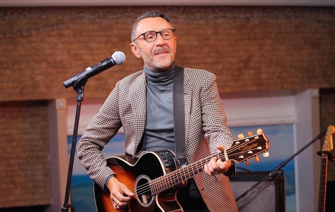 Шнуров поддержал Наташу Королеву стихами