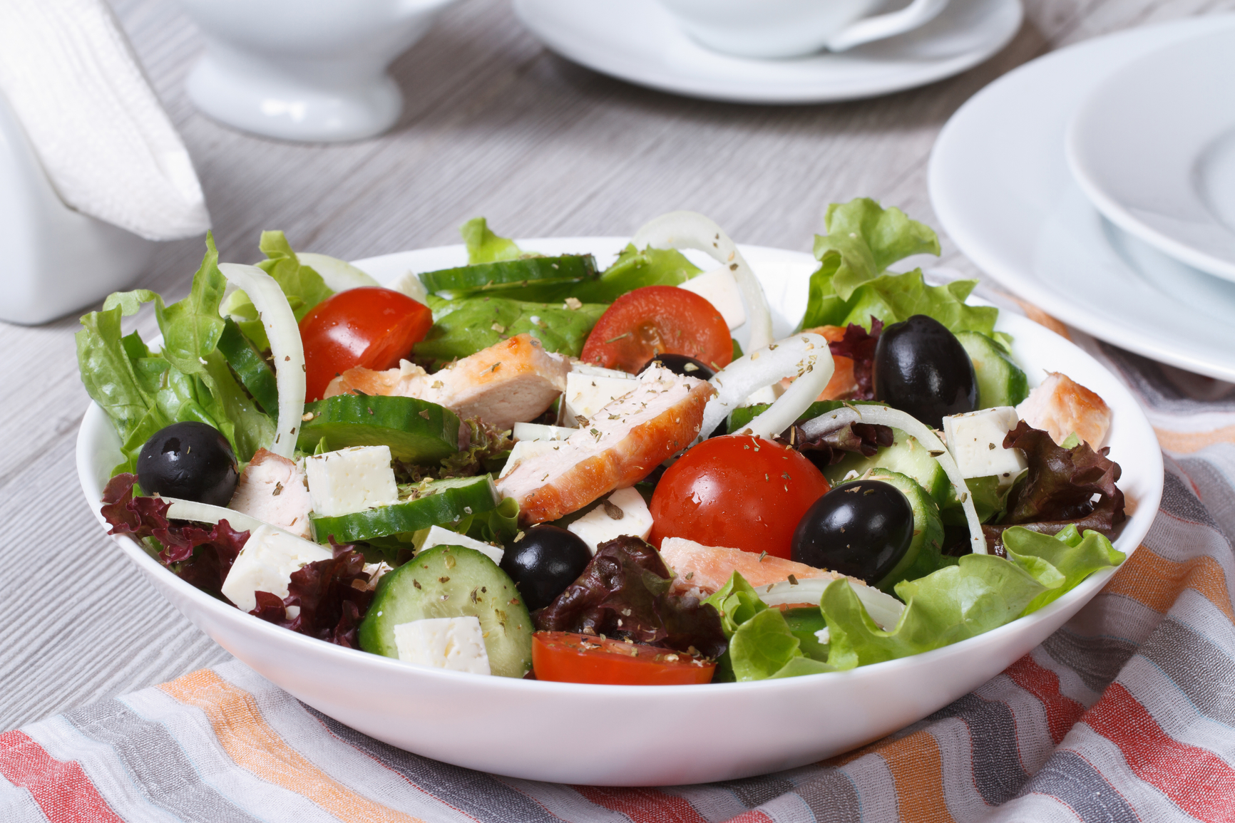 Греческий салат рецепт классический пошаговый рецепт с маслинами и листьями салата фото