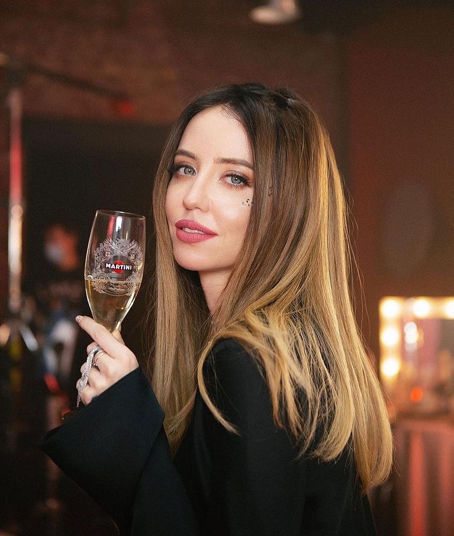 Надя Дорофеева взорвала Сеть танцем со своей мамой