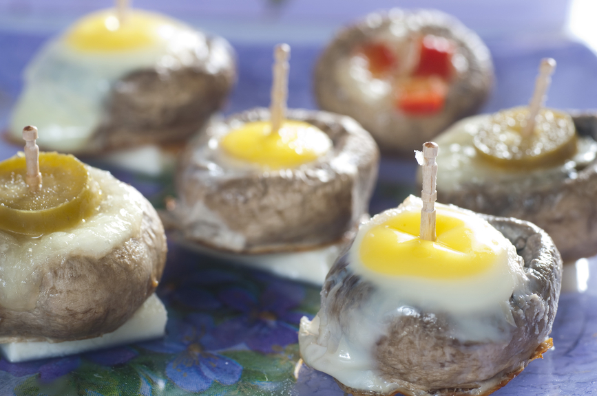 Классический салат из печени трески рецепт с фото очень вкусный пошаговый