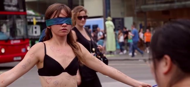 Джей Уэст согласилась на смелый социальный эксперимент
