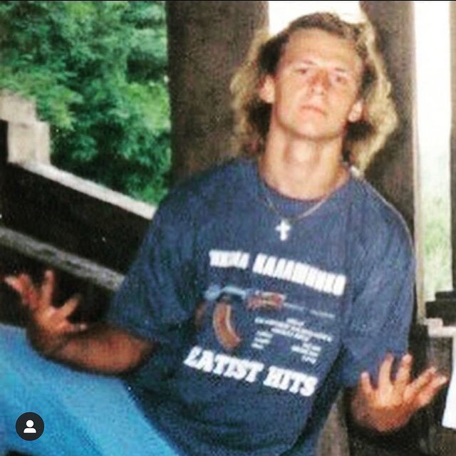 Потап показал фото с длинными волосами в 18 лет 