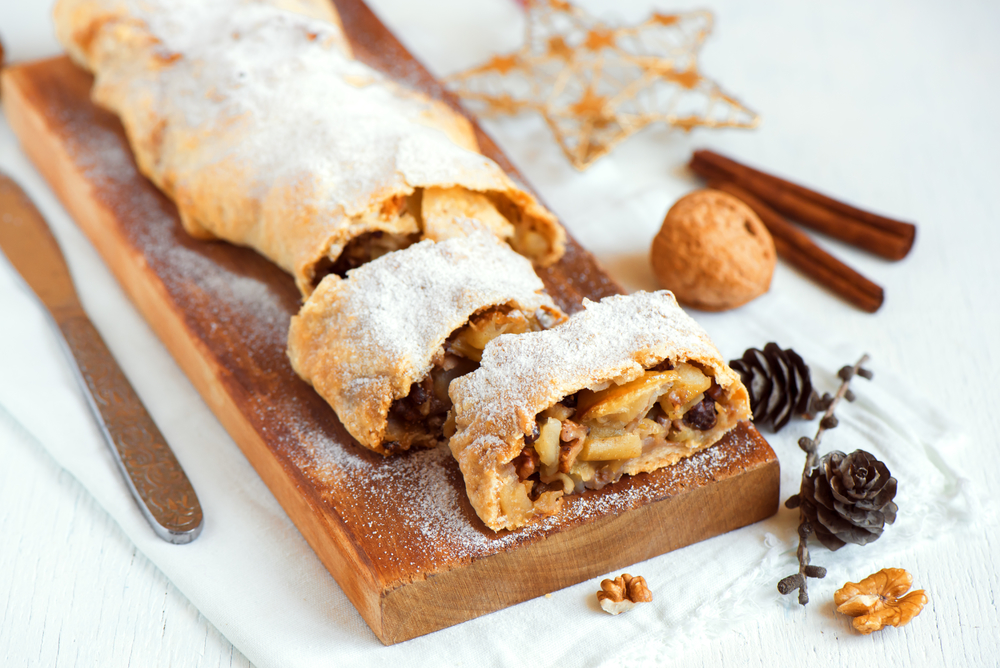 рецепты салатов с яблоками и орехами