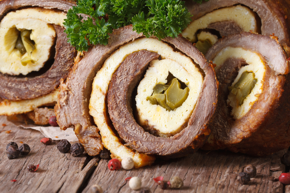 Сырный рулет с мясной начинкой