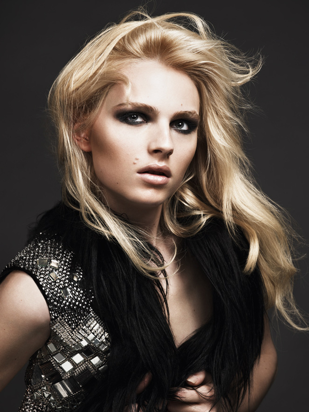 Сменившая пол Андреа Пежич стала лицом Make Up For Ever