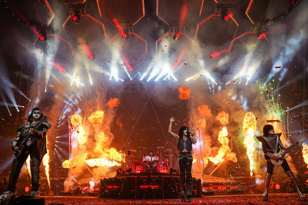 Легендарные Kiss выступят в Киеве: ТОП-10 хитов группы