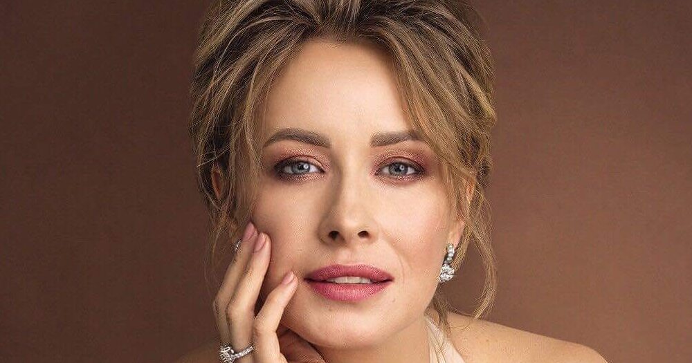 Елена Кравец показала красавца-мужа и сына