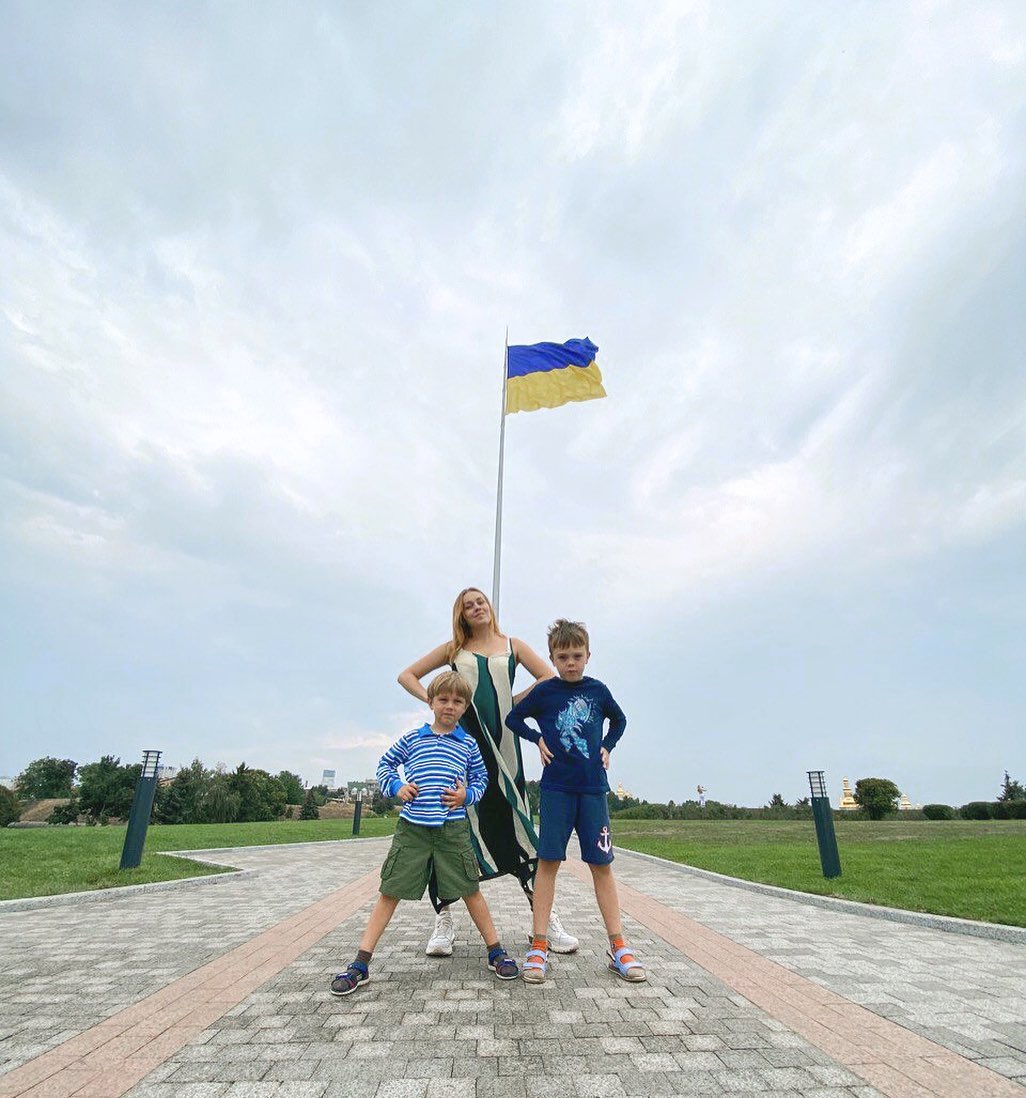 Alyosha рассказала о новорожденной дочери