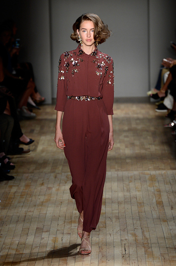Уже сейчас ты можешь делать прогноз, что из новой коллекции Jenny Packham перекочует в гардероб Кейт Миддлтон