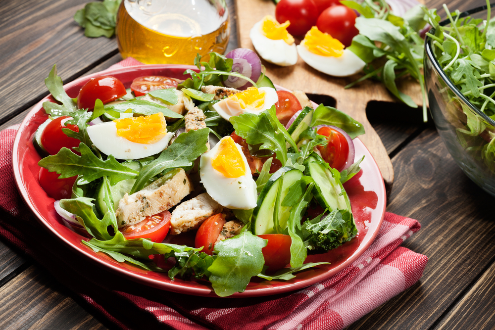 Праздничный салат с кукурузой картинка Праздничный салат с кукурузой картинки