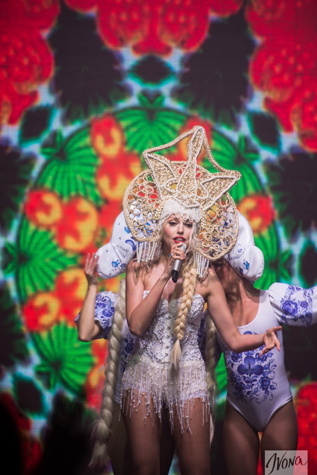 Украинская певица Оля Полякова на конкурсе красоты Miss Blonde Ukraine-2015