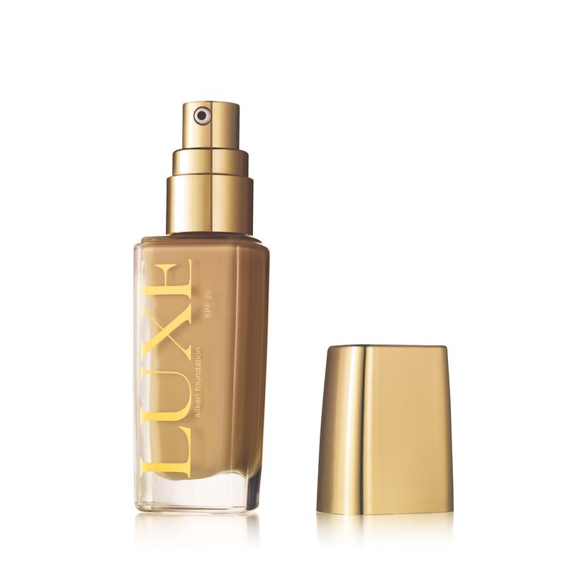 Ухаживающая тональная основа Avon Luxe, 300 грн