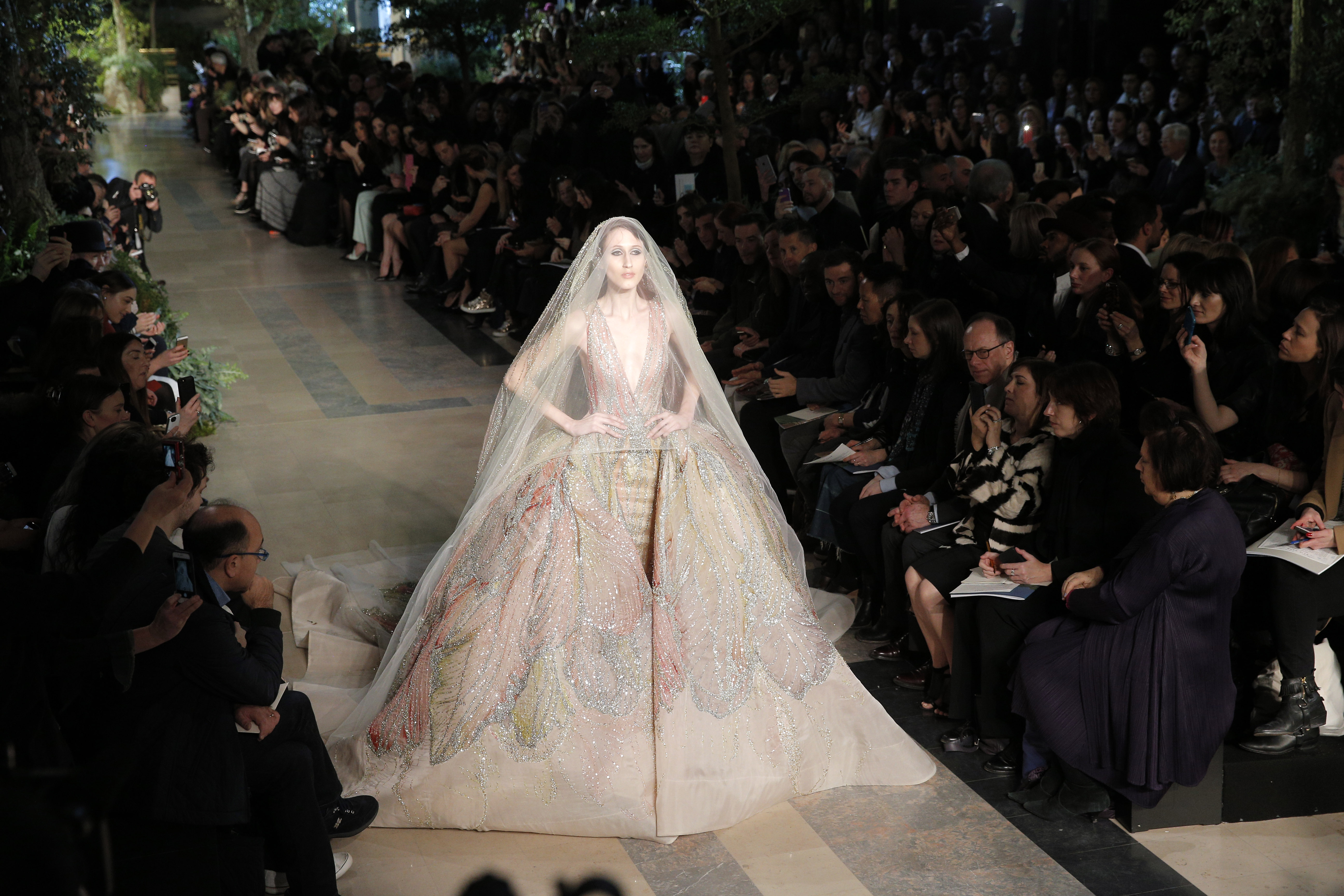 Весенняя нежность в кутюрной коллекции Elie Saab