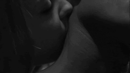 Шия – цілуй її