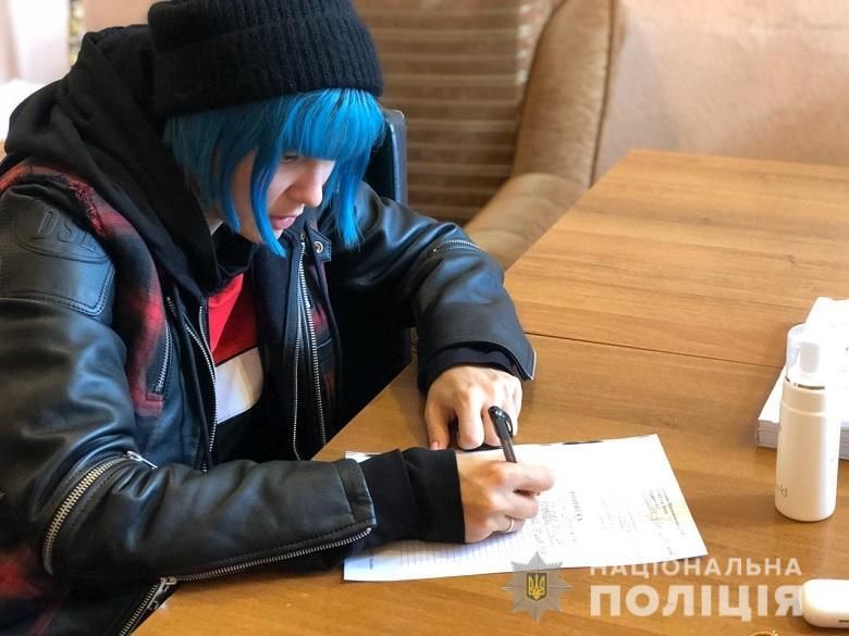 В Полиции показали, какие драгоценности вернули MARUV