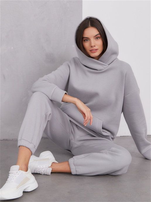 Тренд №3. Спортивный костюм oversize