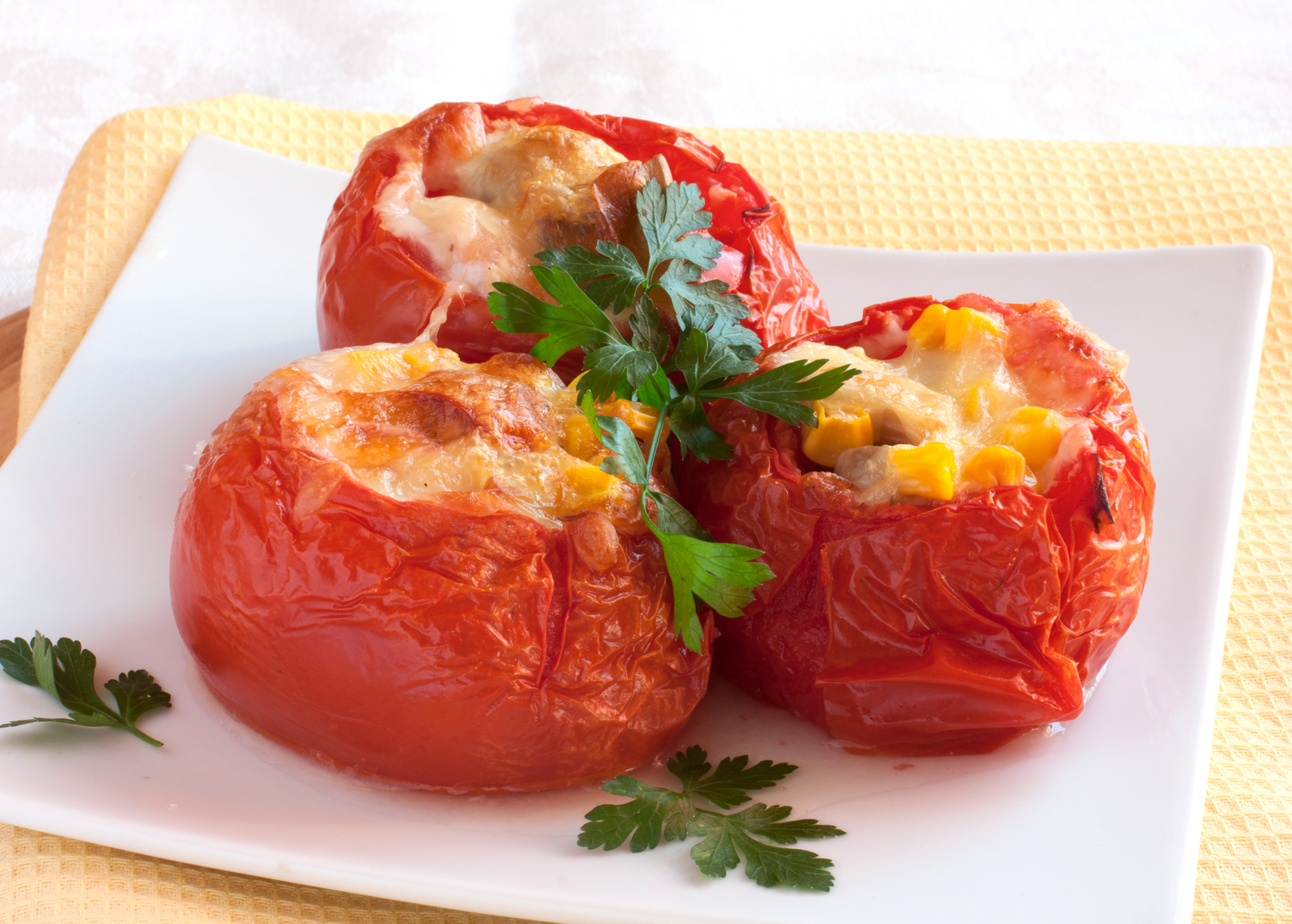 Сколько по времени готовить курицу в горшочке в духовке