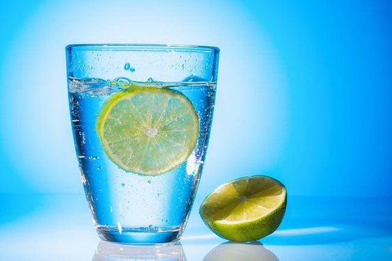 Пьем достаточное количество воды