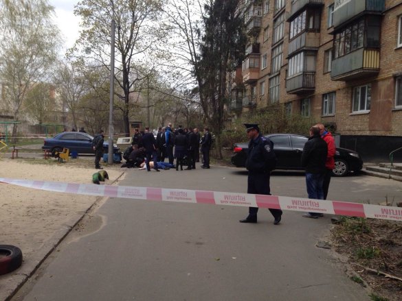 Застрелили Олеся Бузину: Фото с места событий